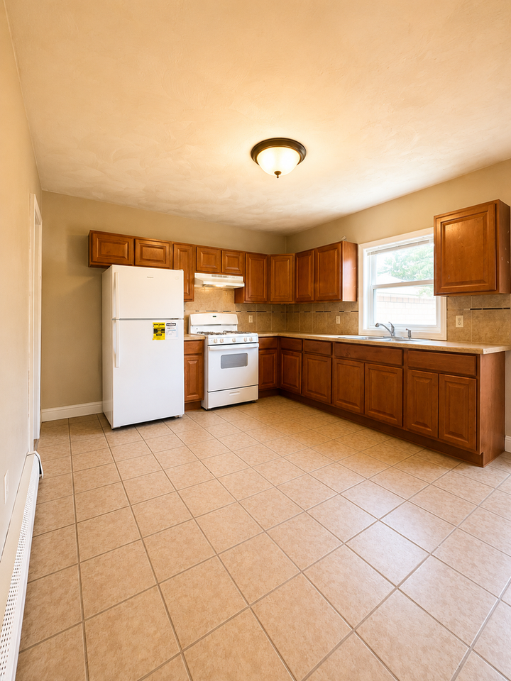 38 Frances Ave - Photo 2 of 5