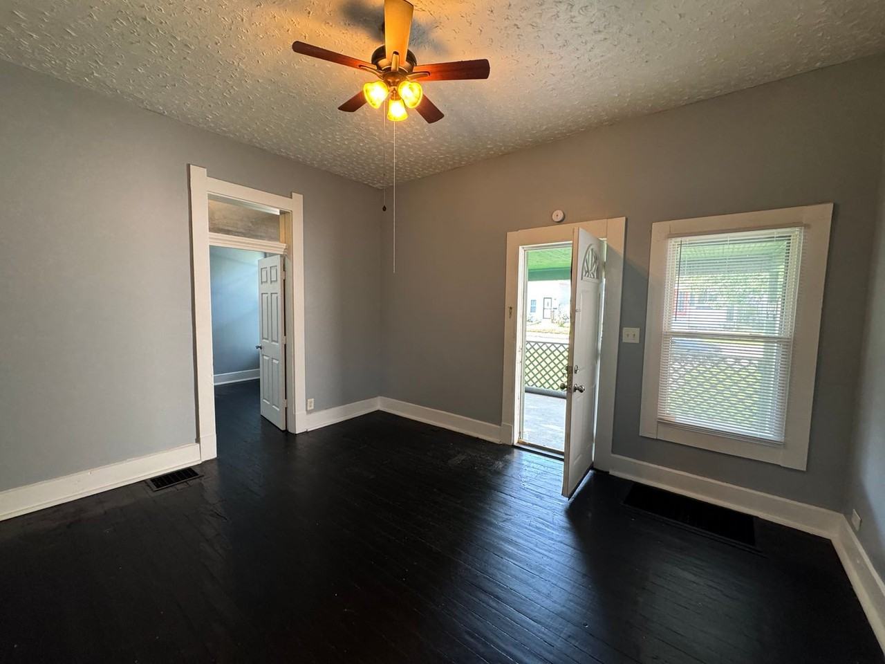 309 Iowa St - Photo 7 of 21