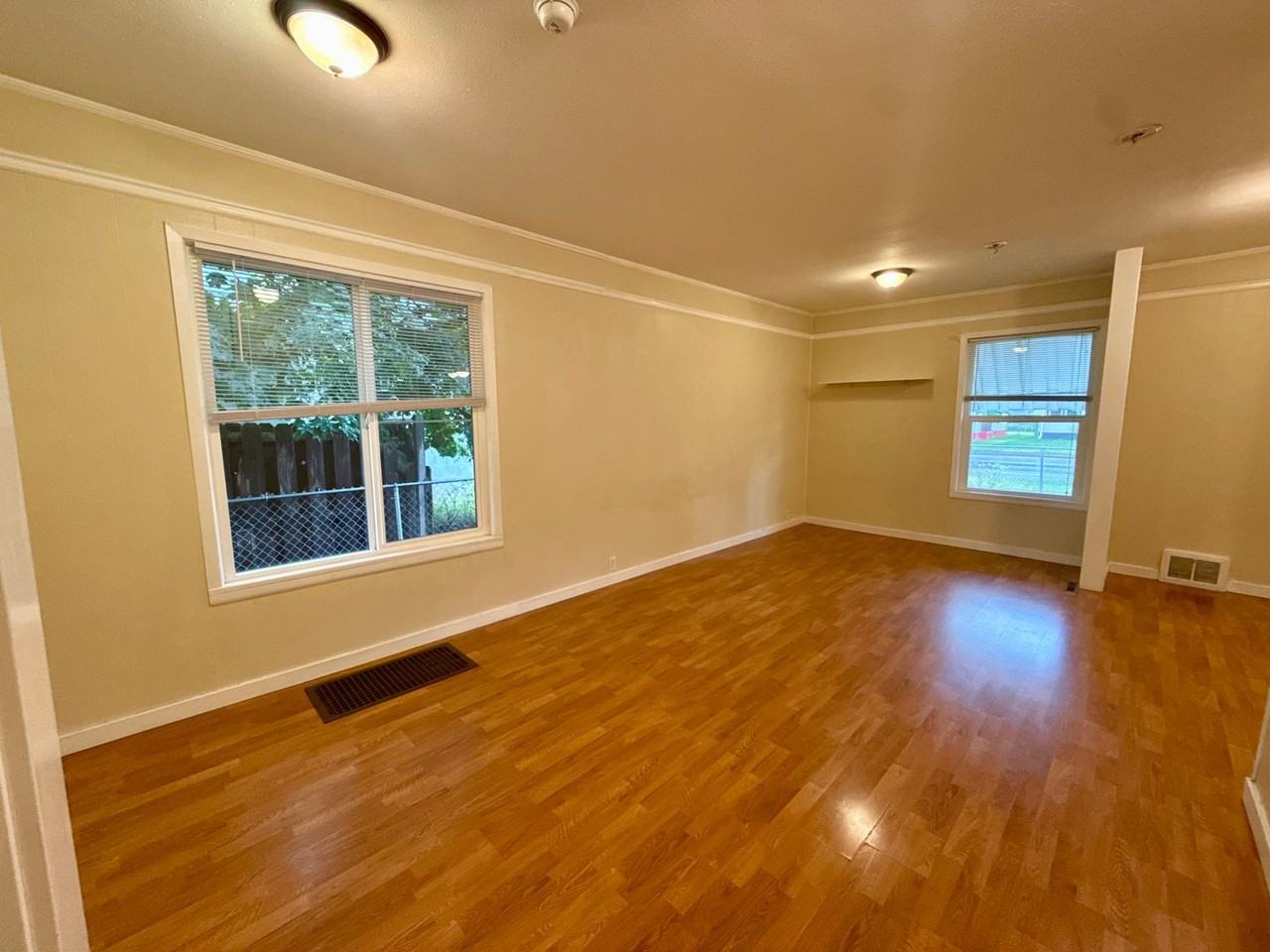 408 S 6th St E - Photo 2 of 18