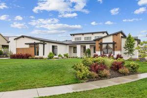featured image of 7786 W Diamond Lake Dr