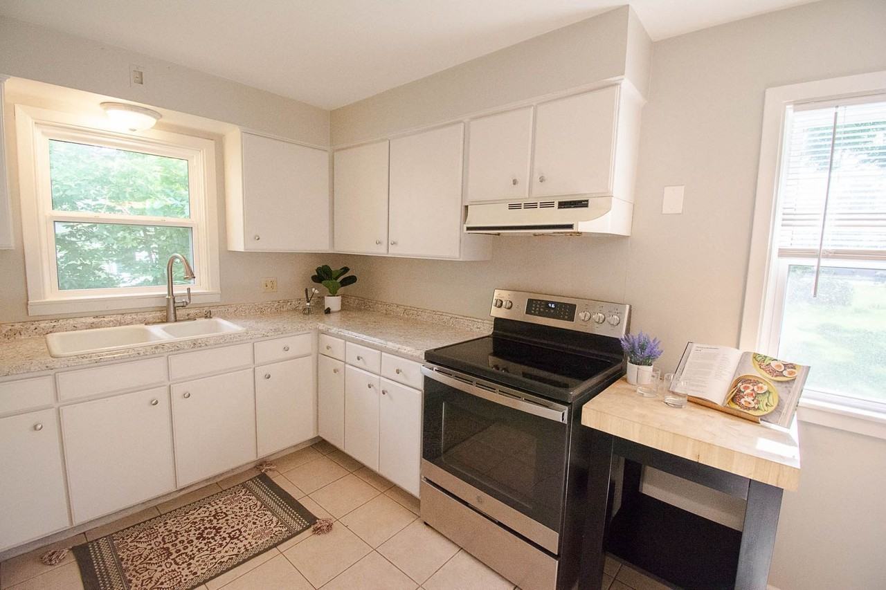 306 19th Ave Sw - Photo 6 of 22