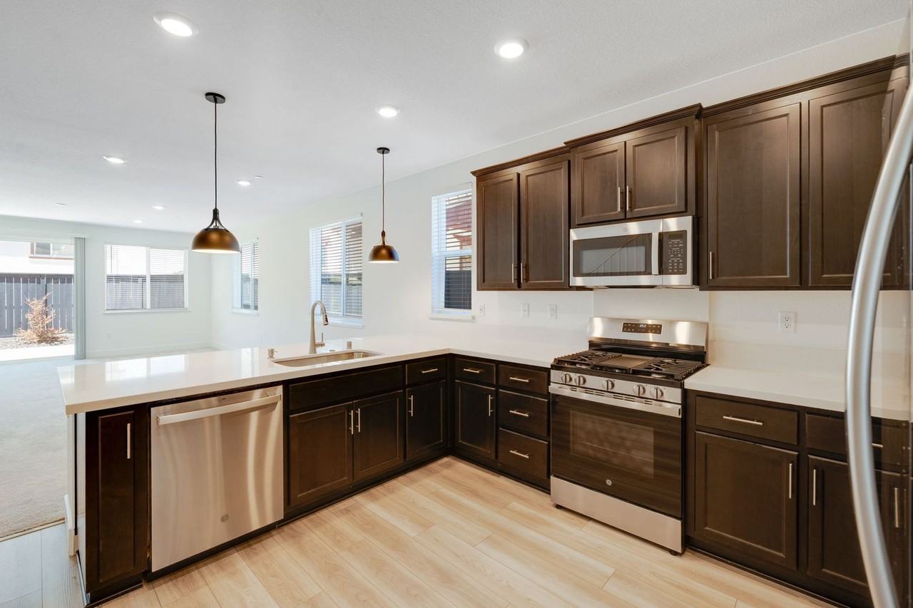 3363 Apollo Ct - Photo 3 of 46