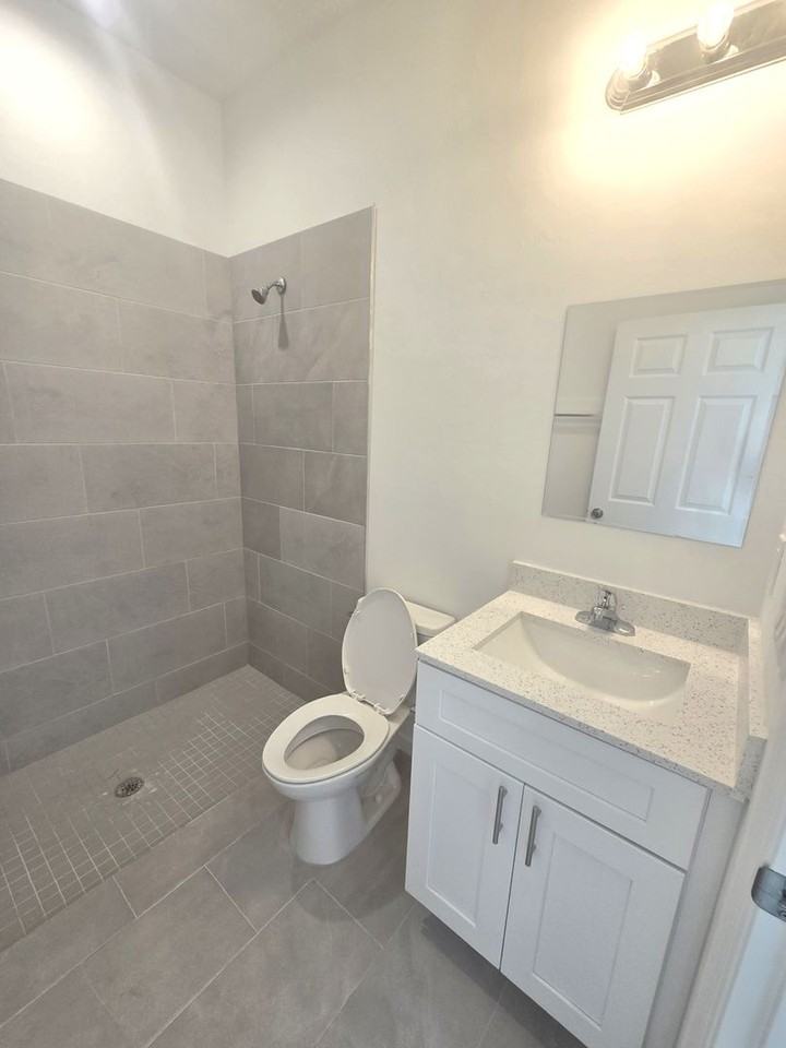 3373 Gossamer Ave - Photo 3 of 16