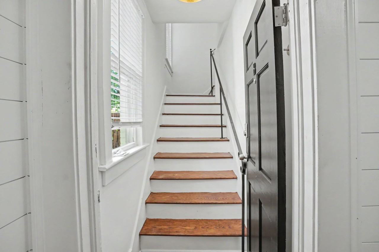 620 E 48th St - Photo 5 of 23