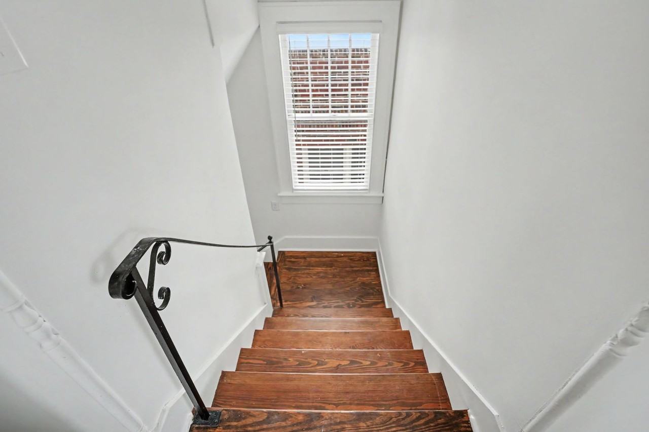 620 E 48th St - Photo 7 of 23