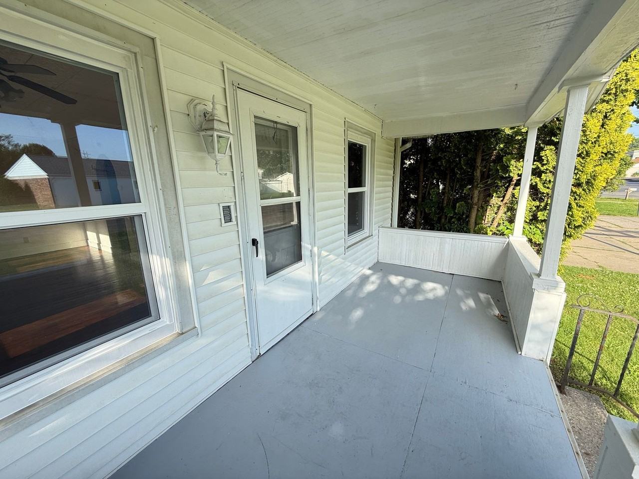2311 W Main St - Photo 4 of 20