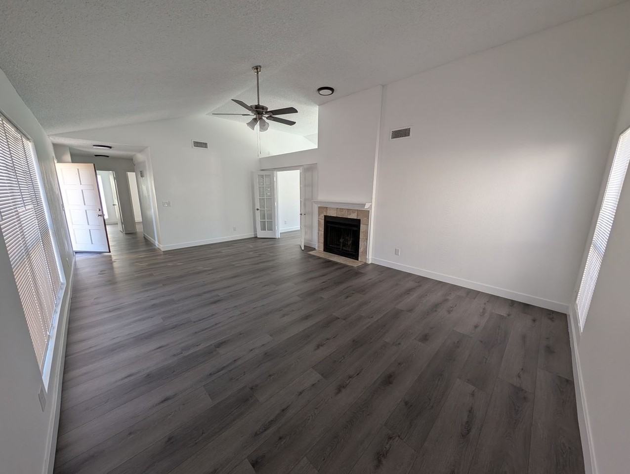 7340 W Tuckey Ln - Photo 7 of 29