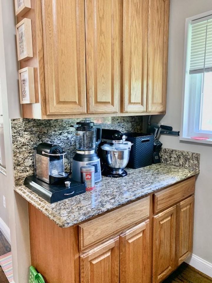 4808 Randolph Rd - Photo 7 of 47