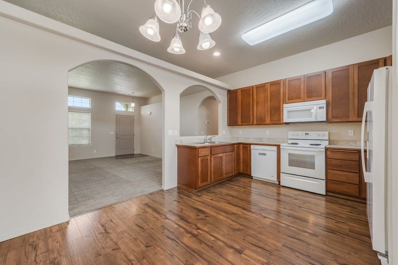 2664 N Revette St - Photo 7 of 21