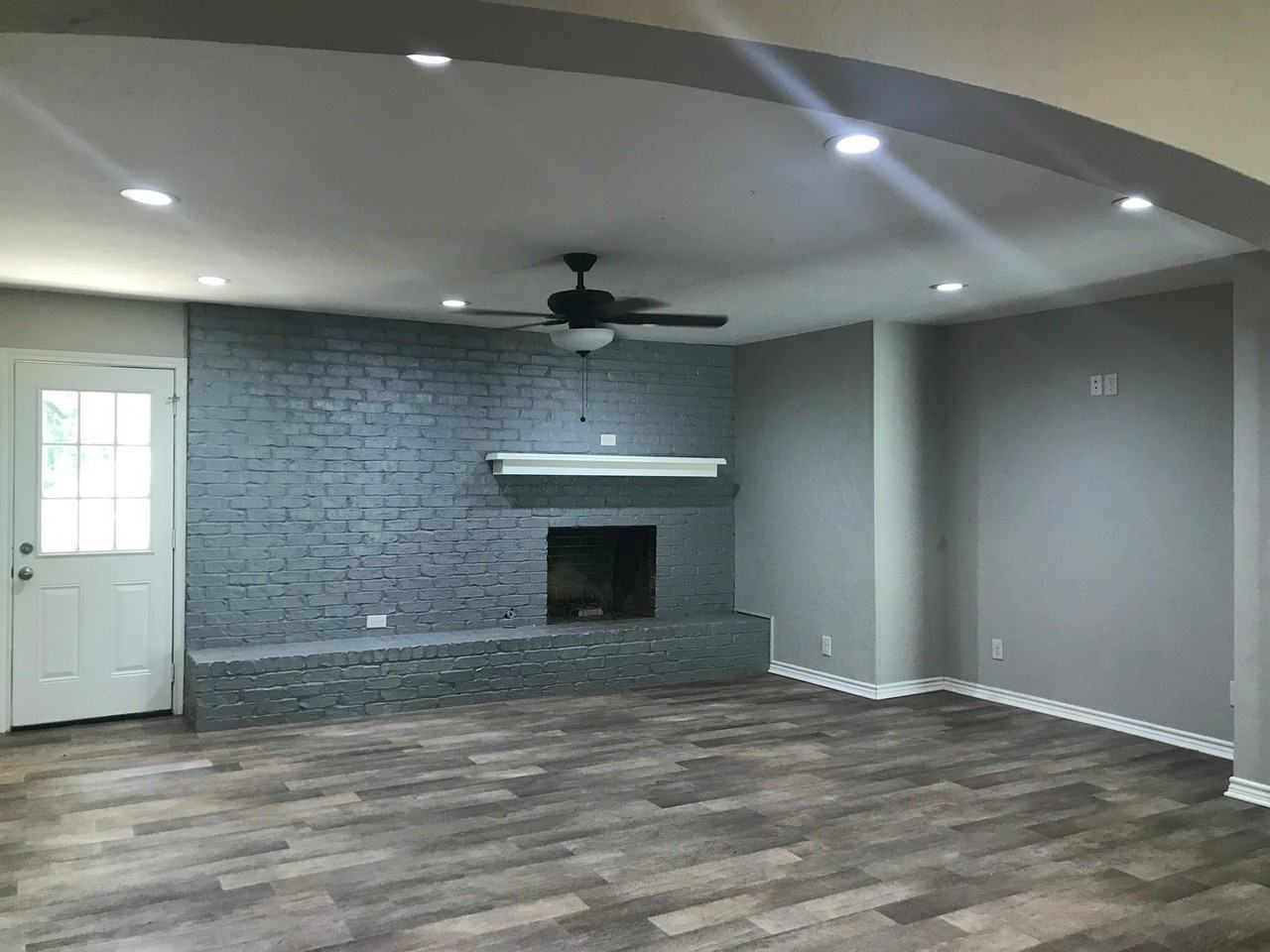 2205 Balsam St - Photo 2 of 12