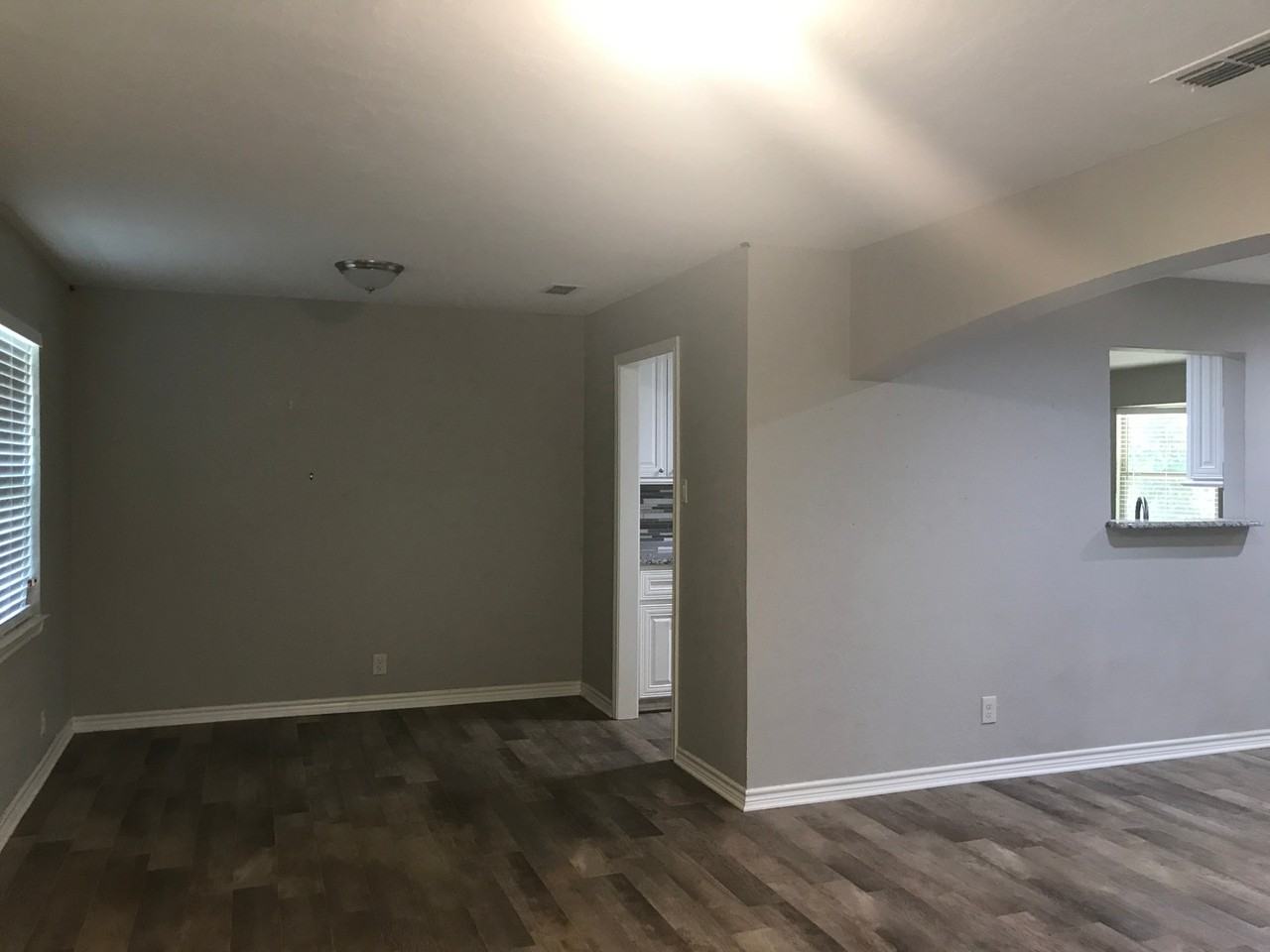 2205 Balsam St - Photo 3 of 12