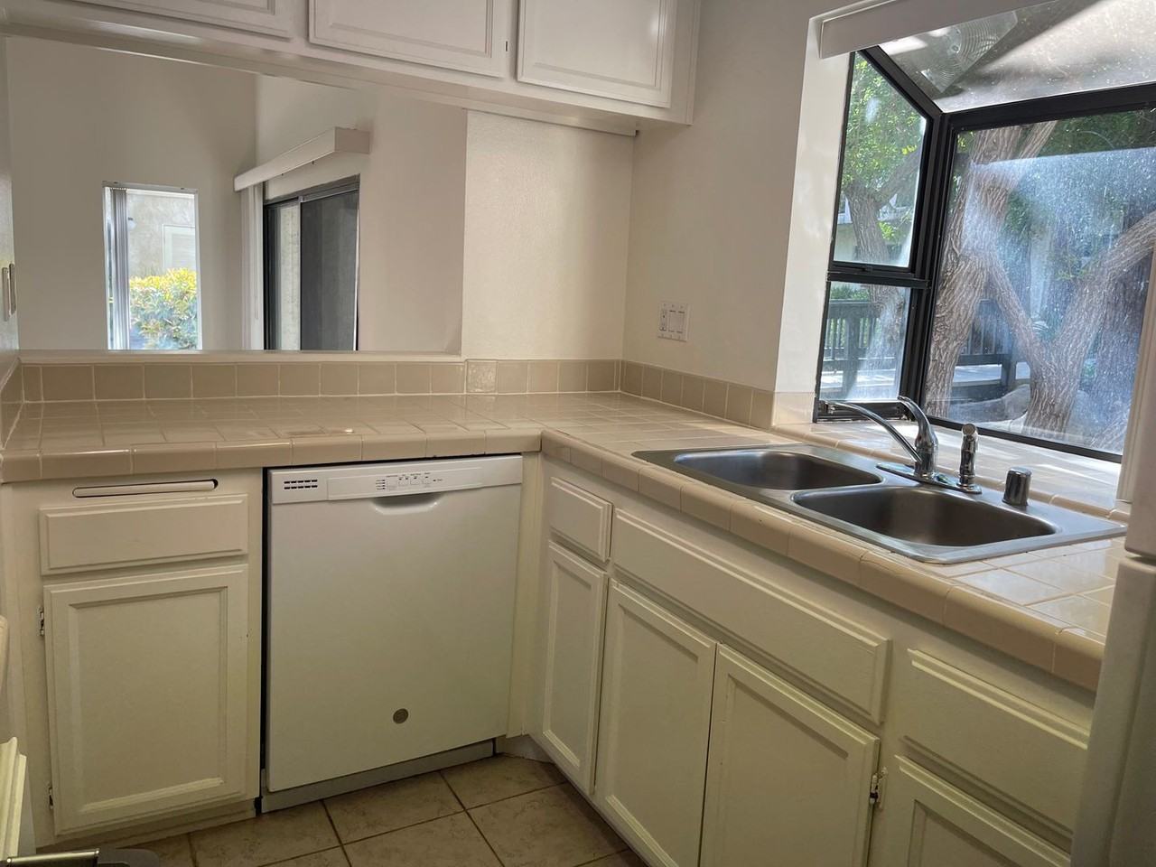 5736 Skyview Way #A - Photo 5 of 13