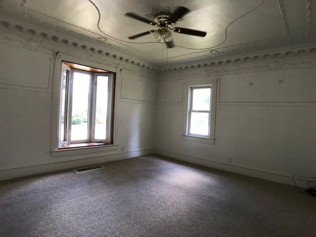 113 W Dewey St - Photo 2 of 15
