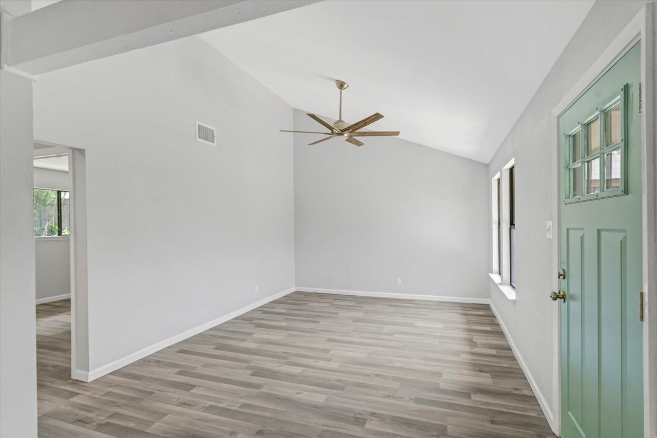 505 Old West Dr #B - Photo 5 of 21