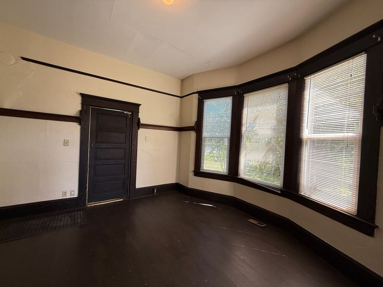 2118 Ellis St - Photo 6 of 13