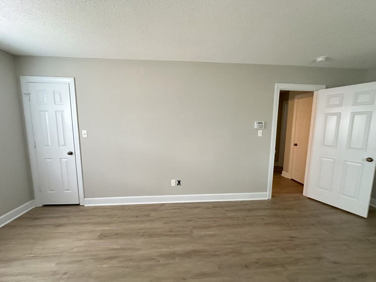1497 Foxhall Dr - Photo 6 of 6