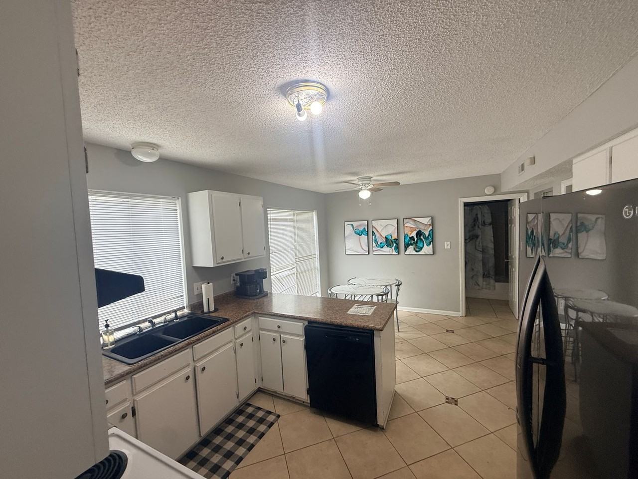 9501 Pondside Ln - Photo 5 of 36