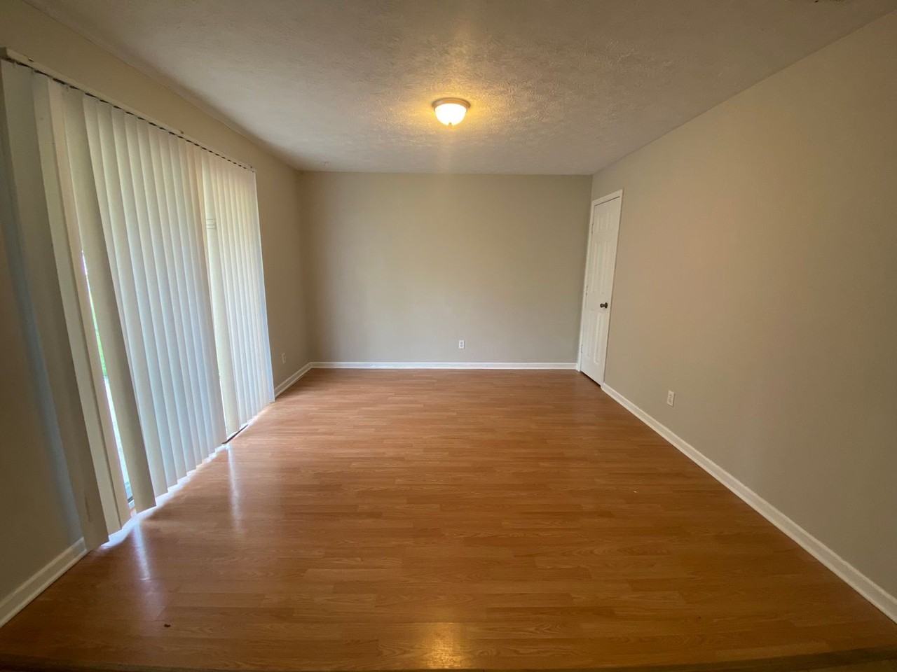 845 Middle Dr - Photo 7 of 11