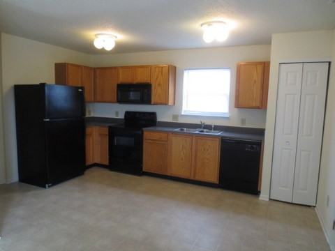 6805 Everbloom Ln - Photo 2 of 10