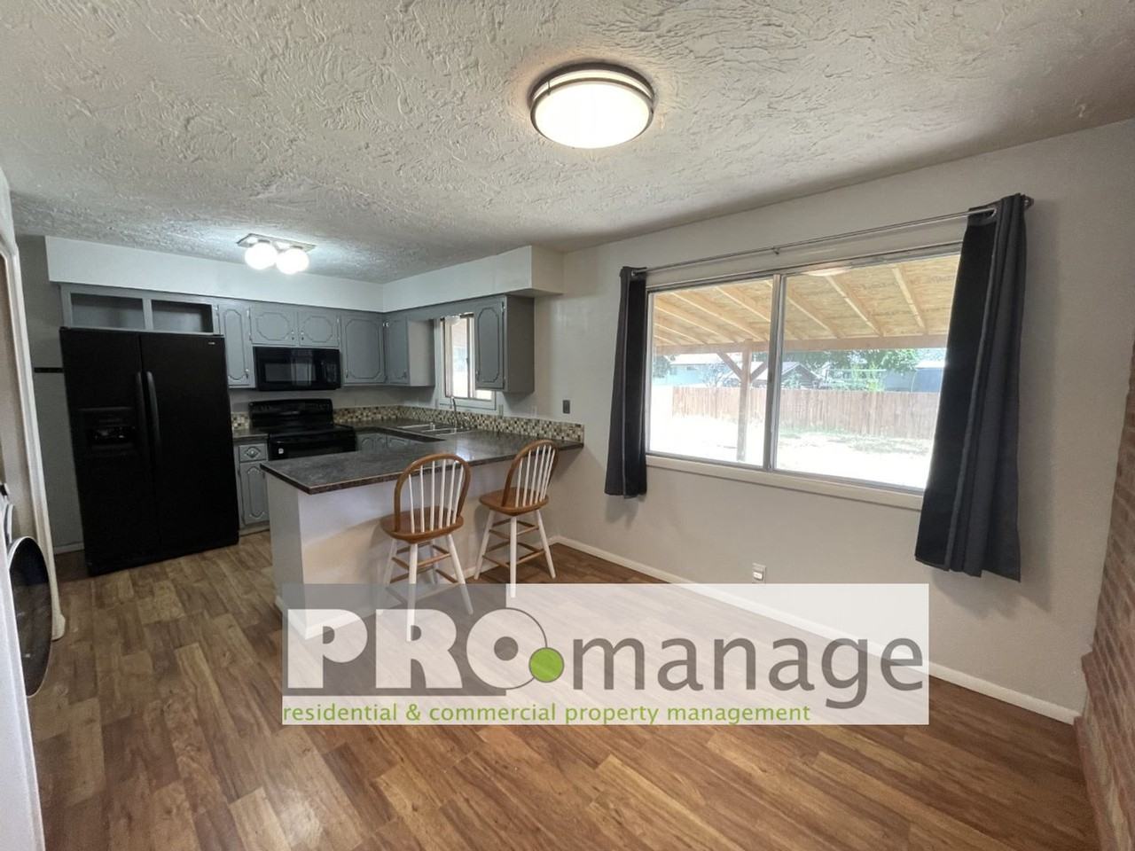 220 N Ladino Dr - Photo 5 of 14