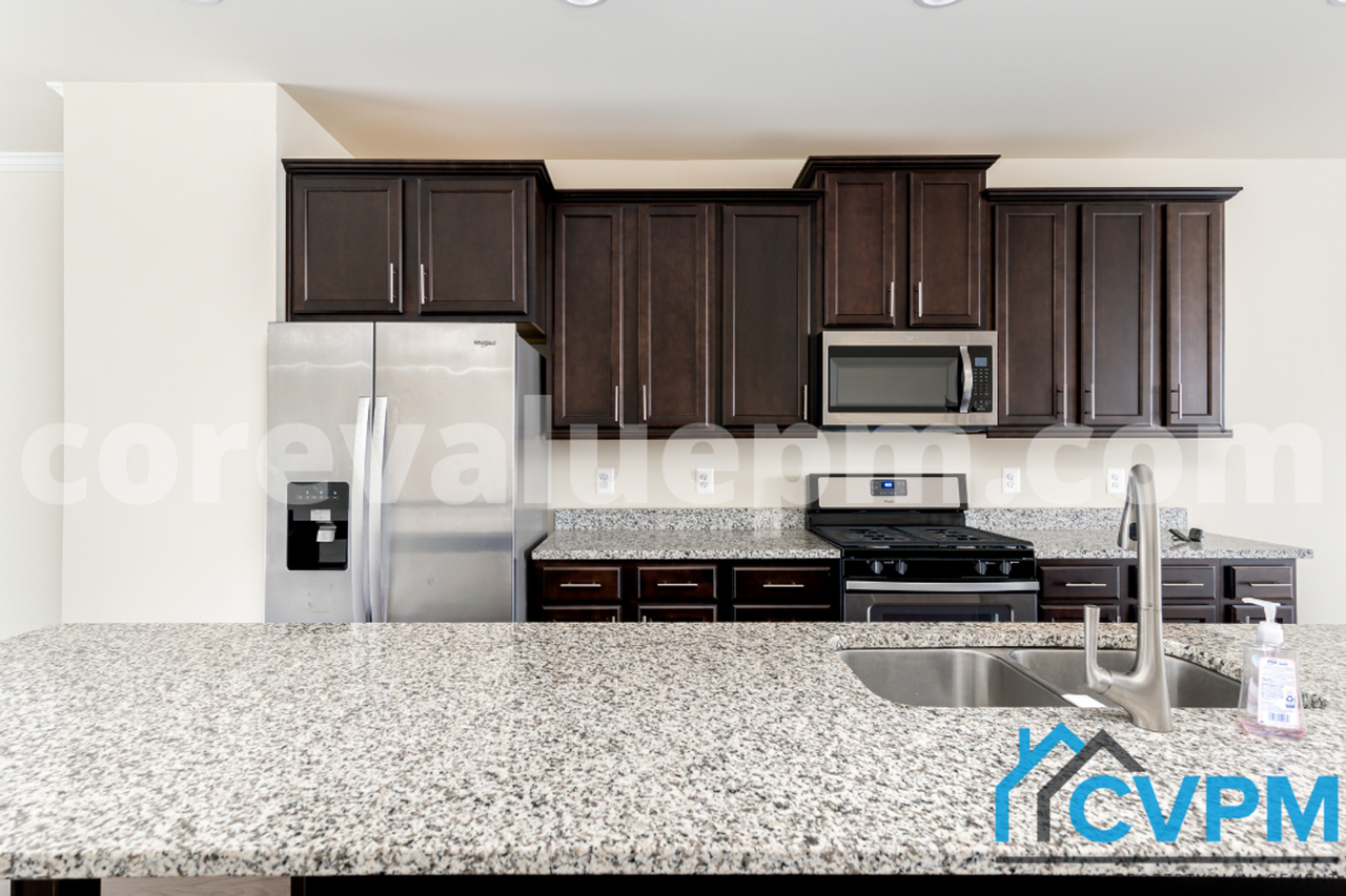 1216 Acorn Ln - Photo 6 of 29