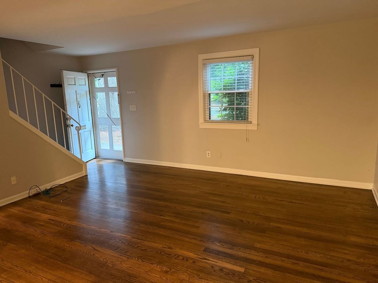 901 Saint Marys St - Photo 2 of 13