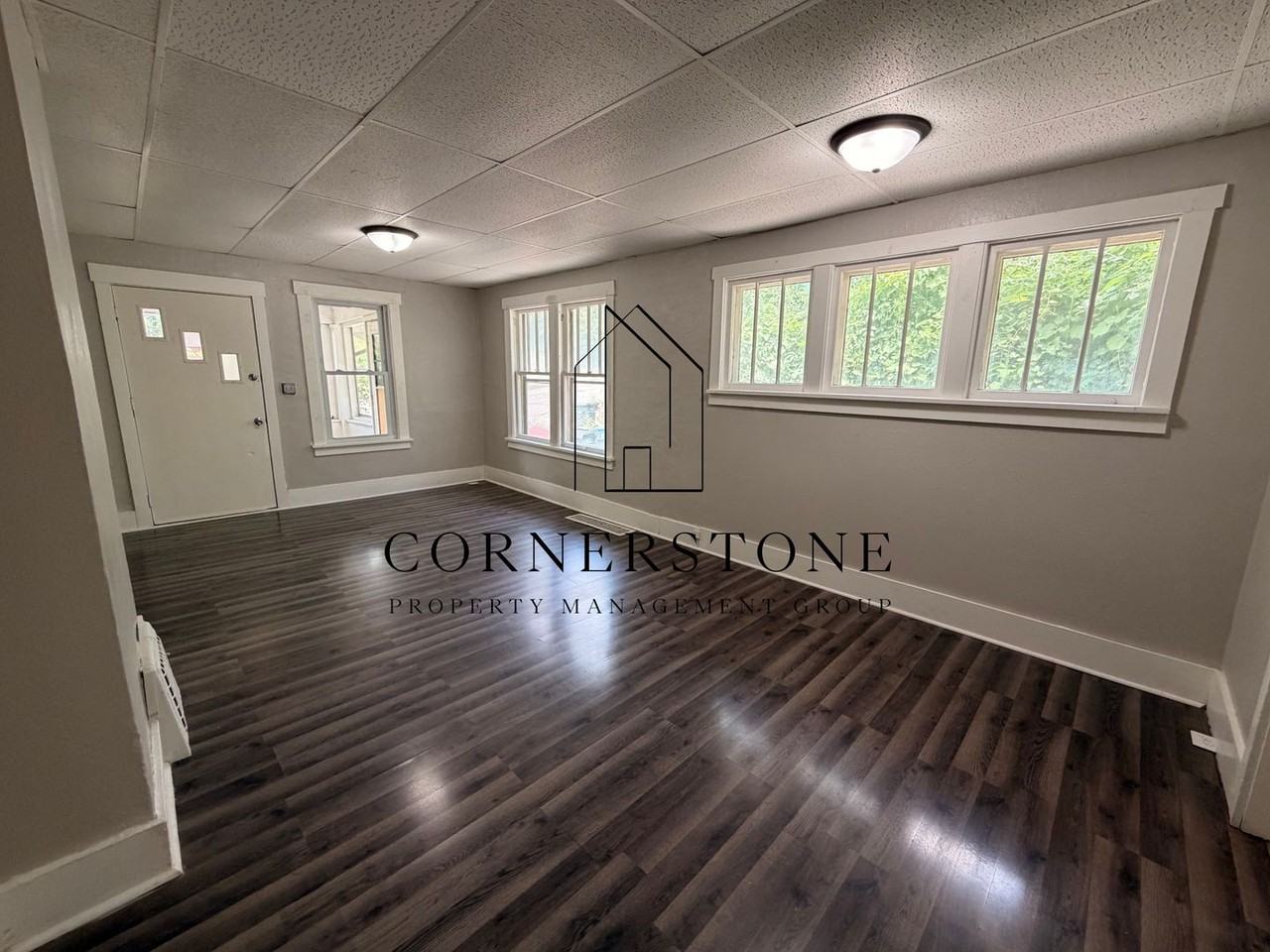 153 7th Ave N - Photo 3 of 7