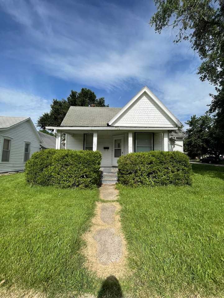 727 Congress St - Photo 3 of 33