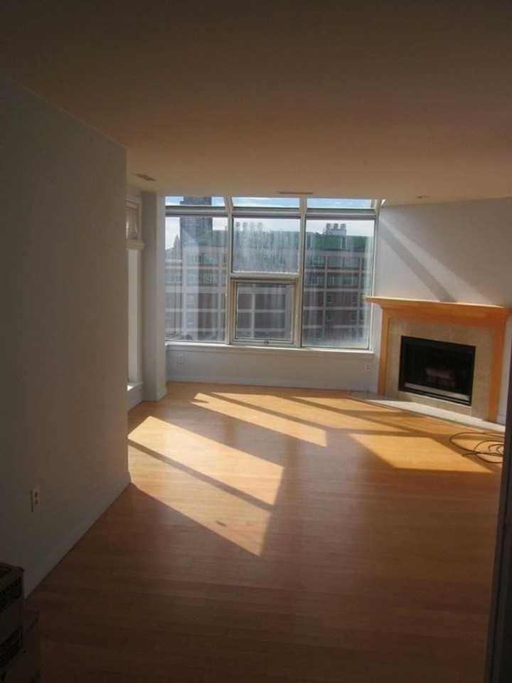 20 Chestnut St #603 - Photo 3 of 7