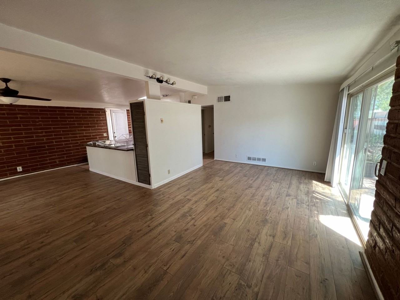 4331 E Hayhurst St - Photo 2 of 16