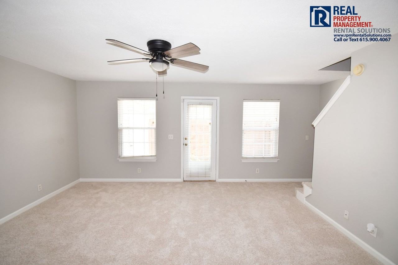 306 Shoshone Pl - Photo 3 of 20