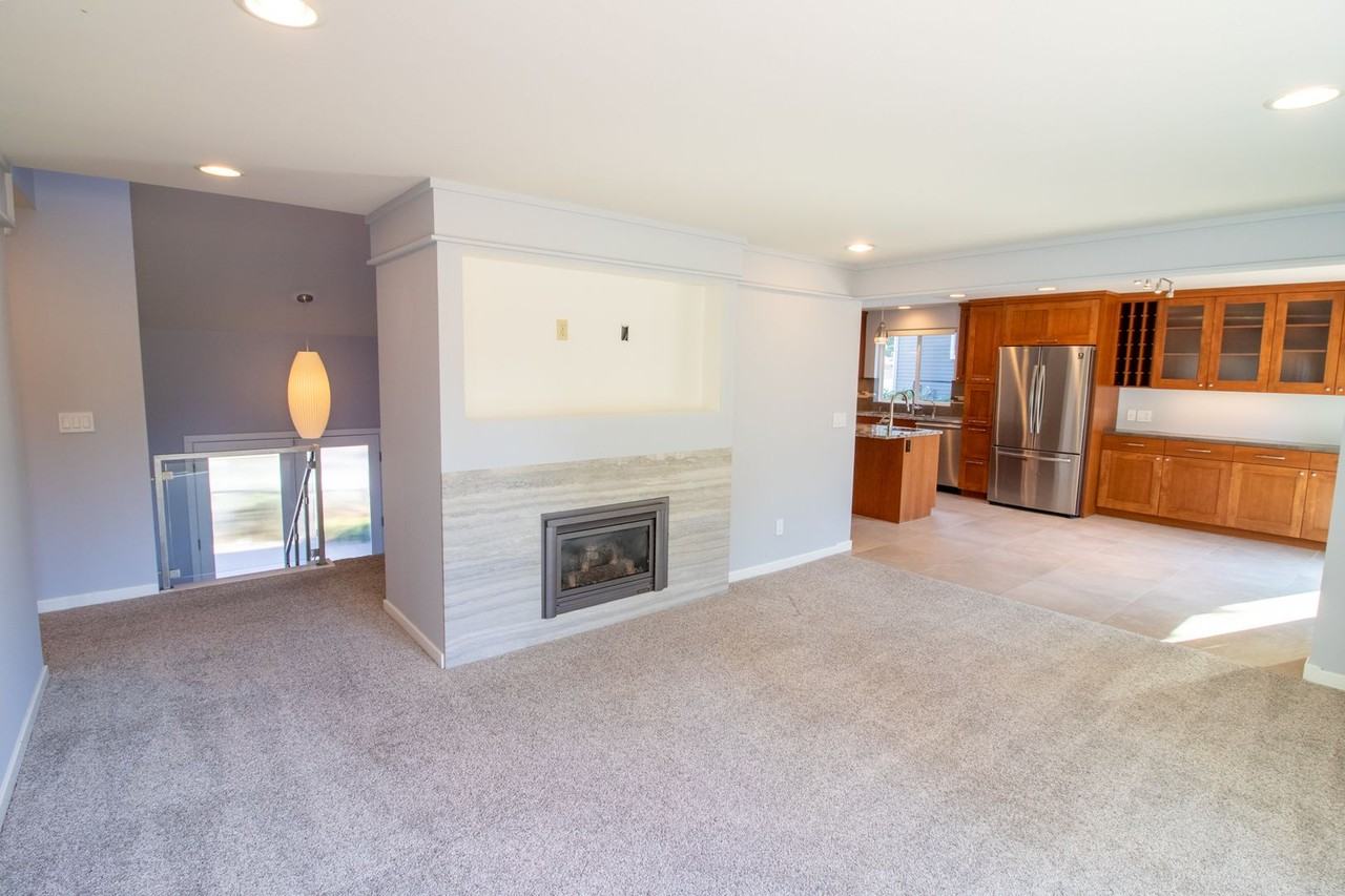 18217 Ne 21st St - Photo 5 of 39