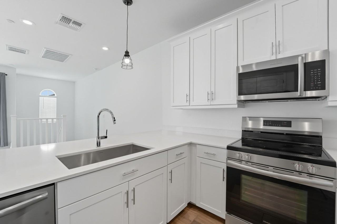 4016 E Brisa Dr - Photo 3 of 35