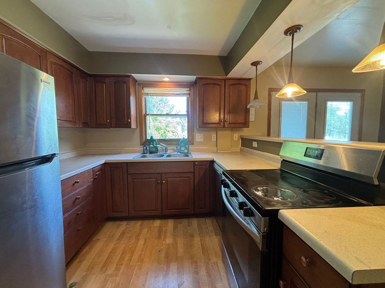 1714 Glenwood Ave - Photo 2 of 14