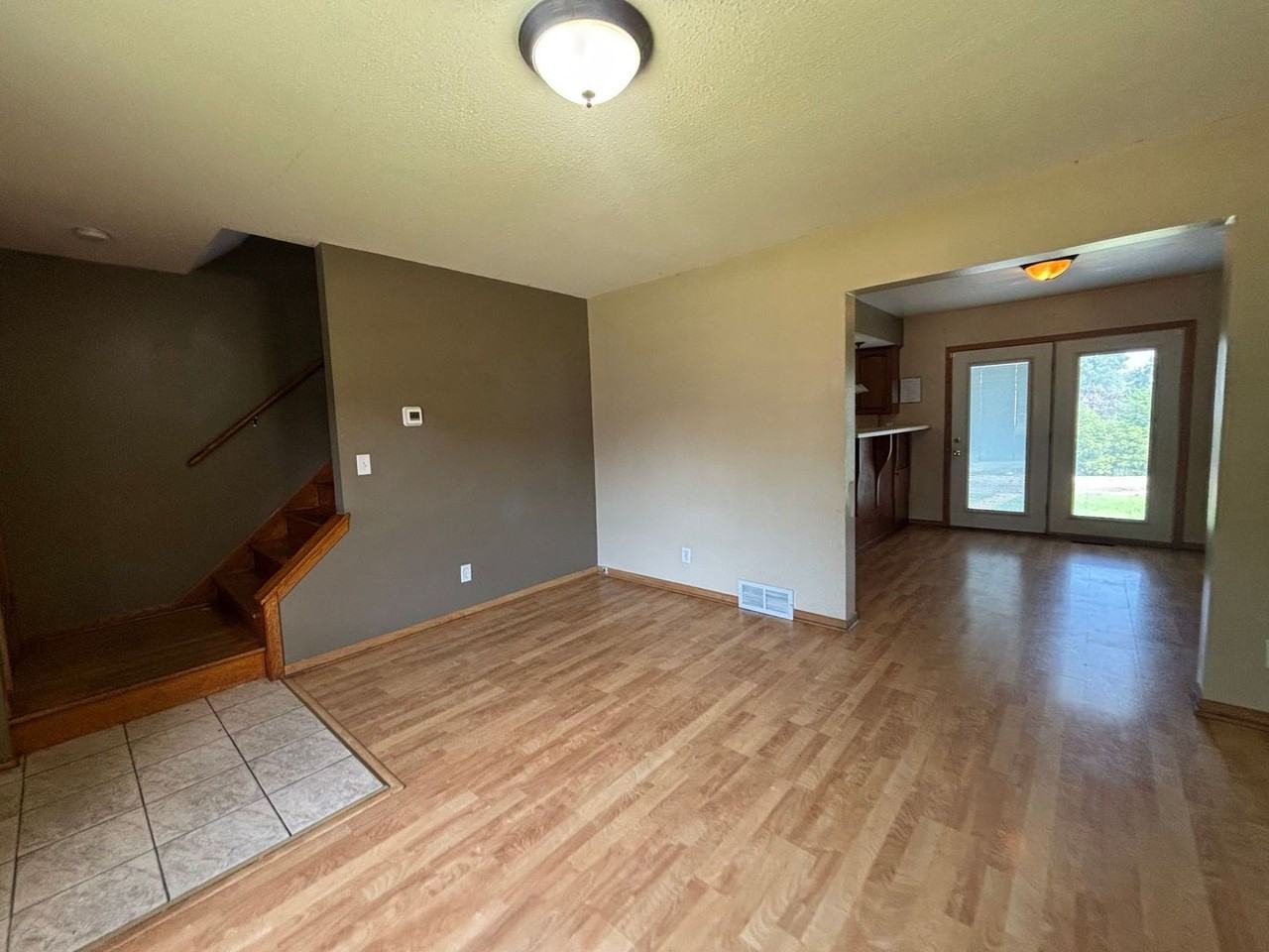 1714 Glenwood Ave - Photo 5 of 14
