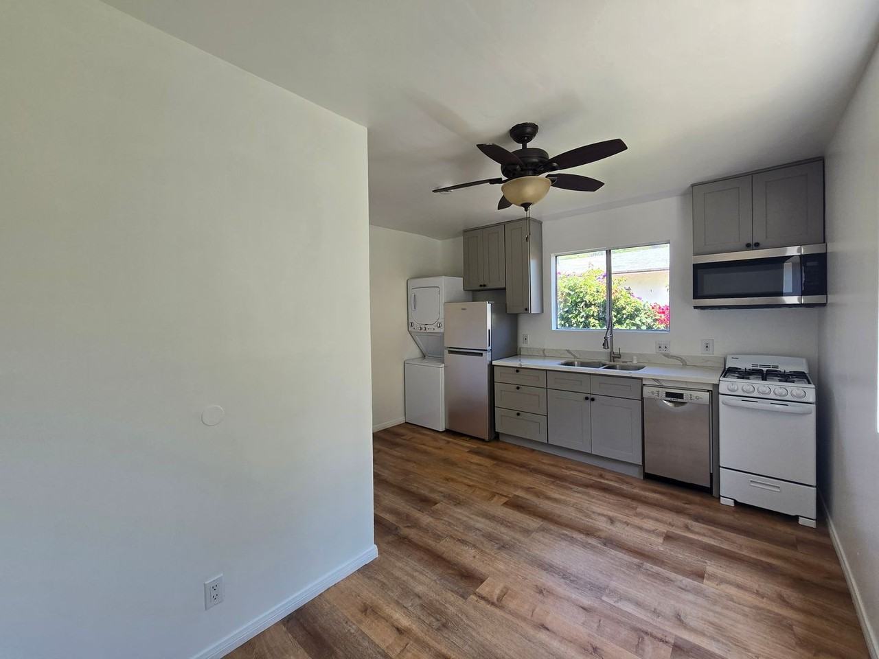 4126 Cumberland Ave - Photo 6 of 14