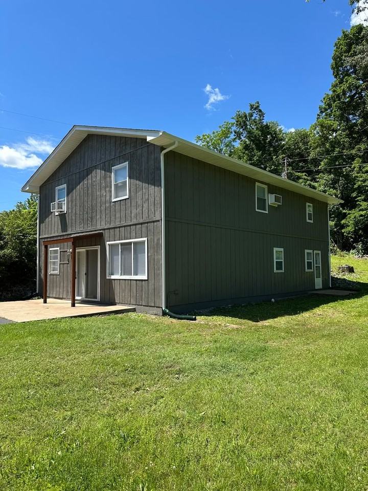 630 Jennings Rd - Photo 2 of 9