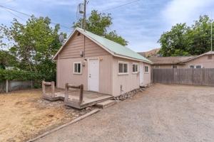 featured image of 3849 Mckee Ln