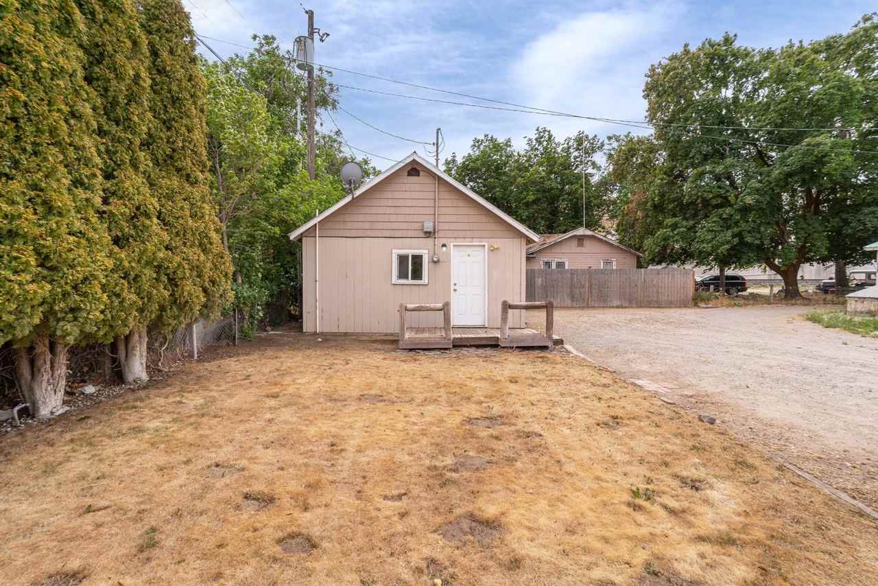 3849 Mckee Ln - Photo 2 of 12