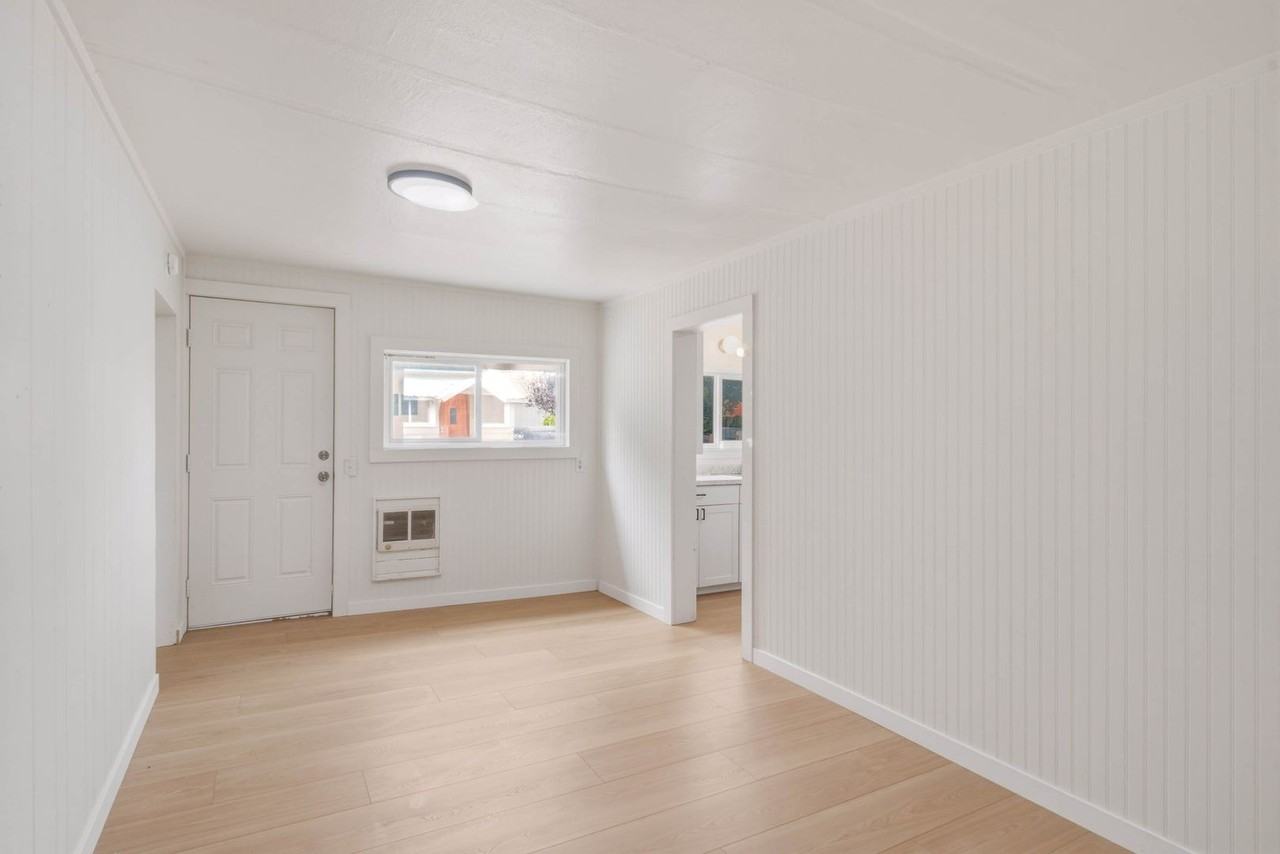 3849 Mckee Ln - Photo 3 of 12