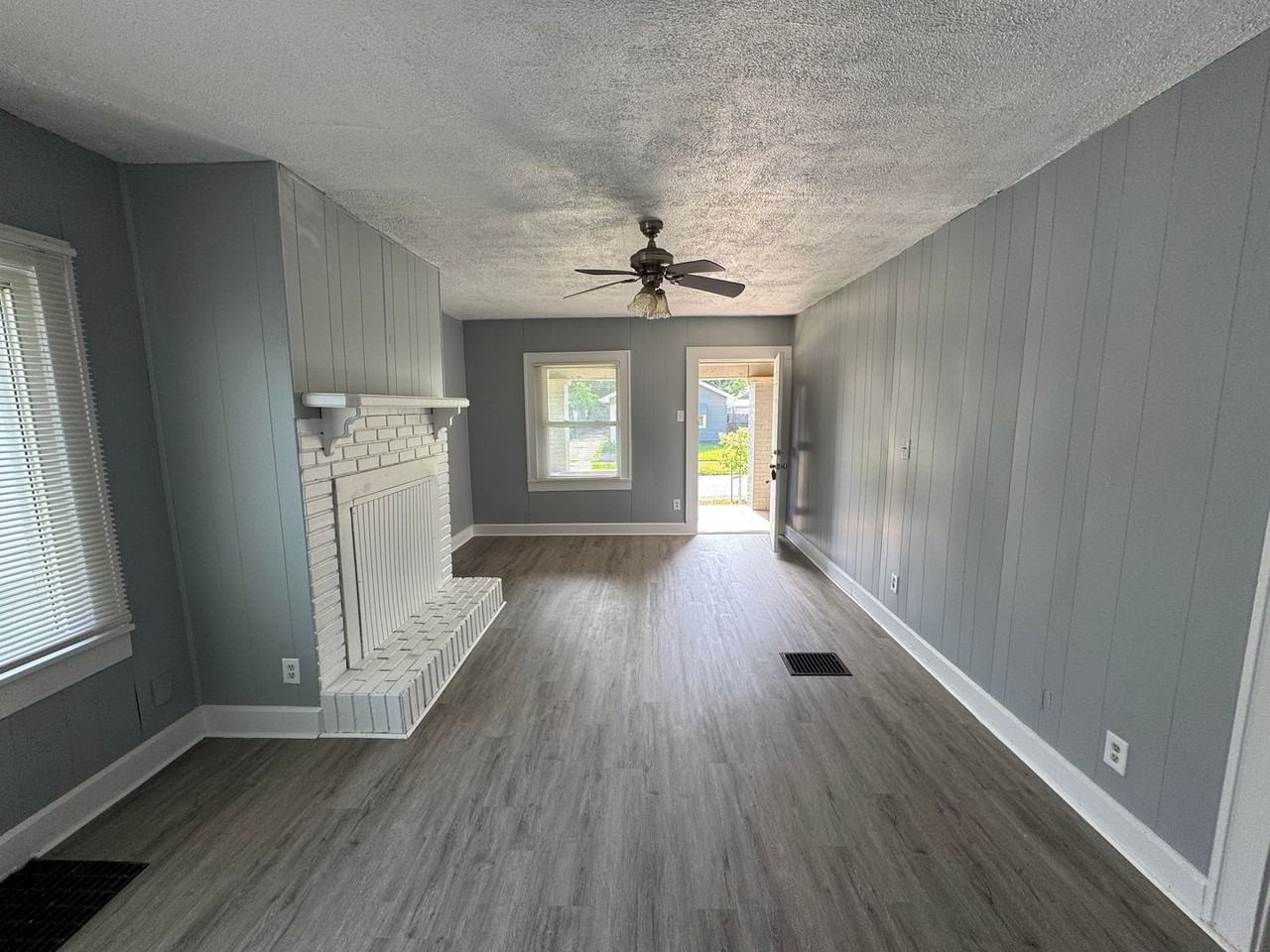 1529 Dawson St - Photo 5 of 21