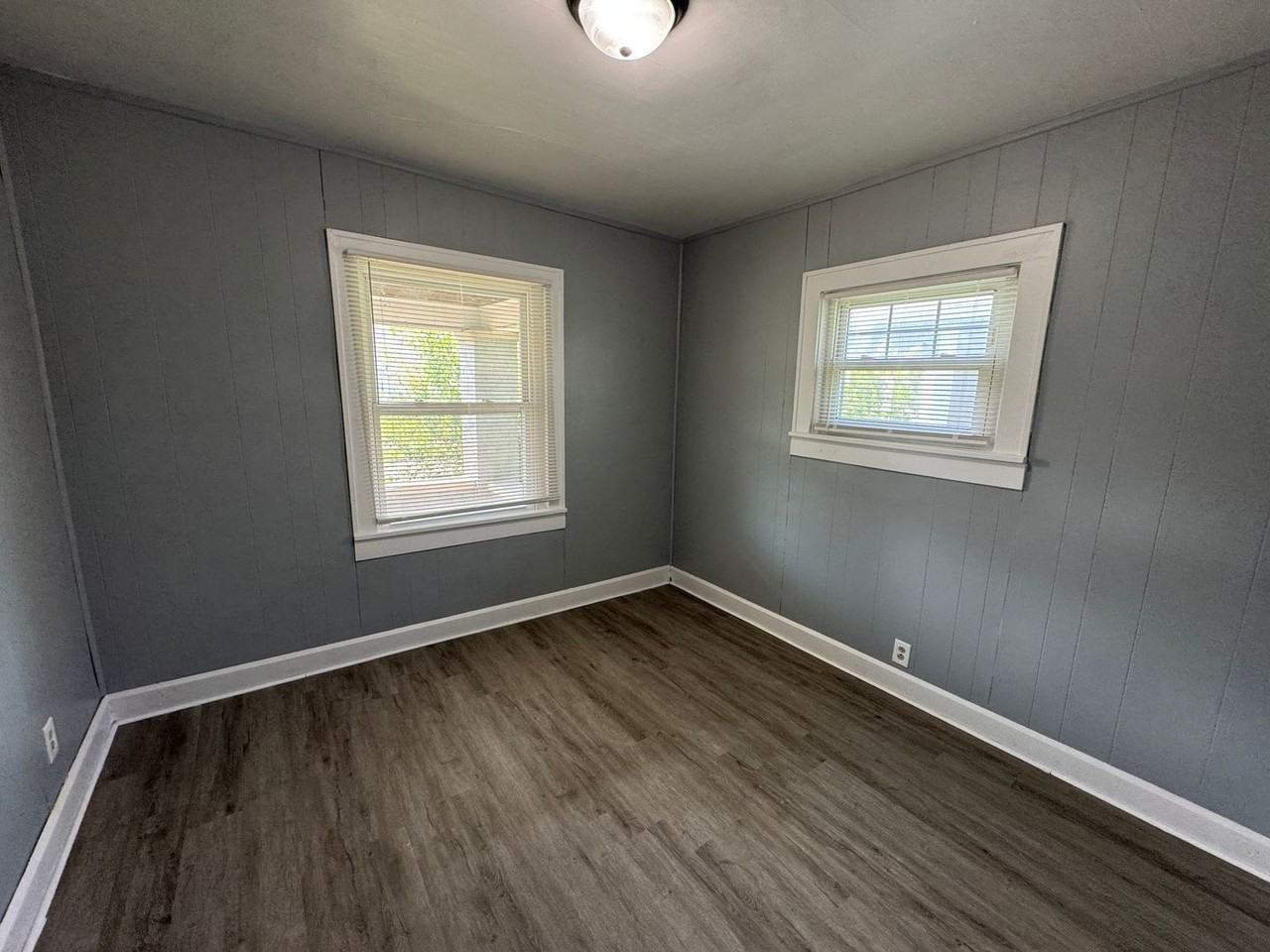 1529 Dawson St - Photo 6 of 21