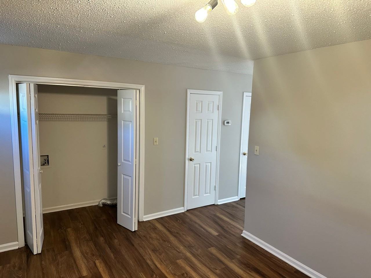 538 Walter St - Photo 7 of 9