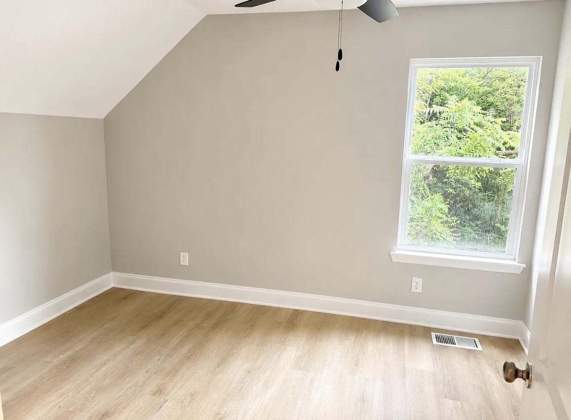 2708 E 21st St #1 - Photo 5 of 9