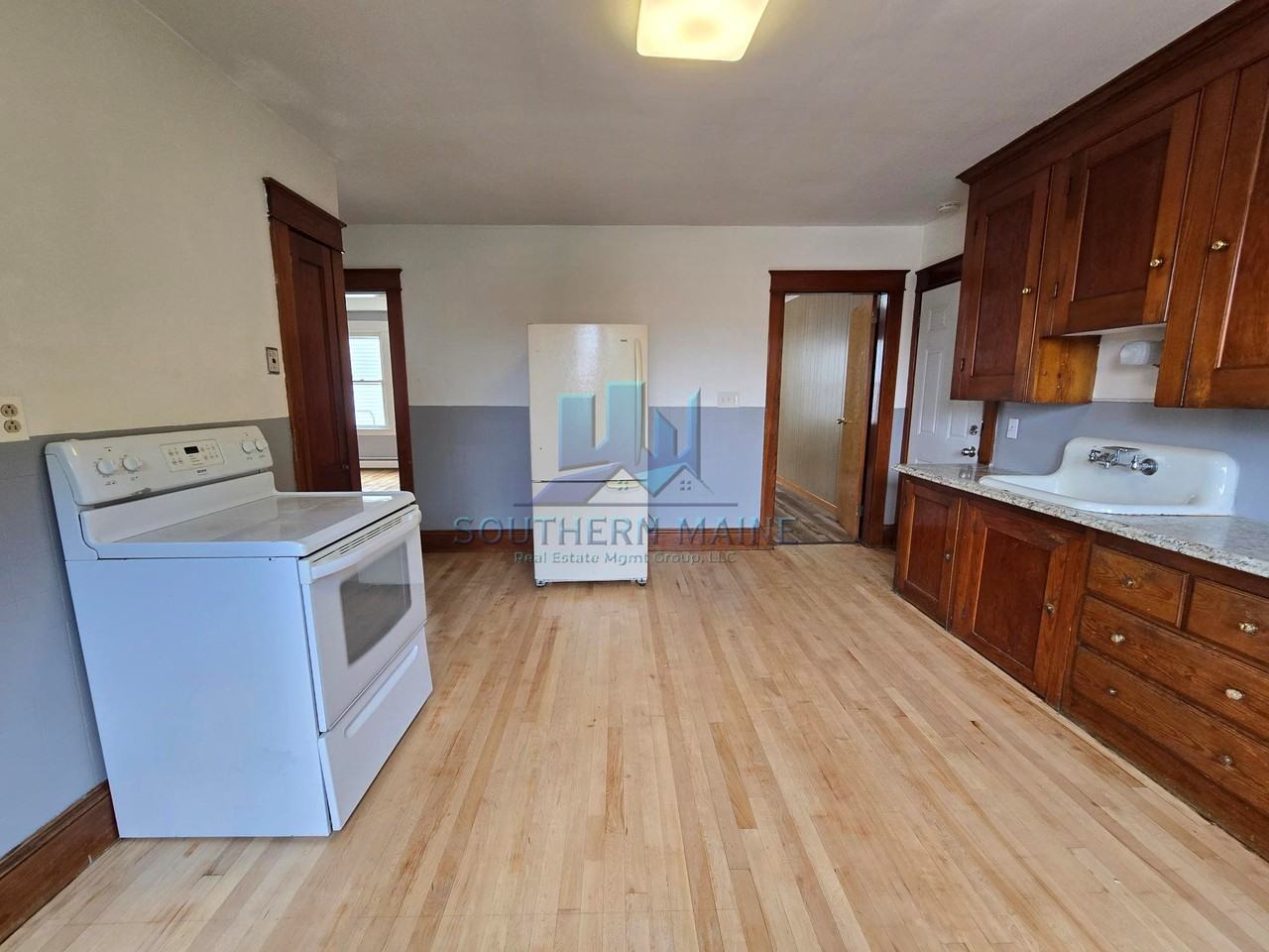 49 Third St #3 - Photo 3 of 28