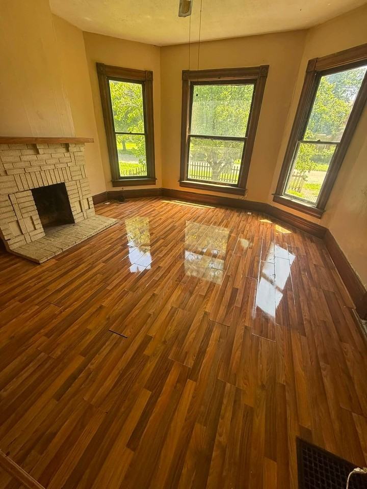 353 Woodlawn Ave #1 - Photo 6 of 7