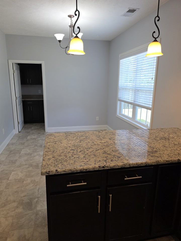 4016 Stretton Ave #1 - Photo 7 of 37