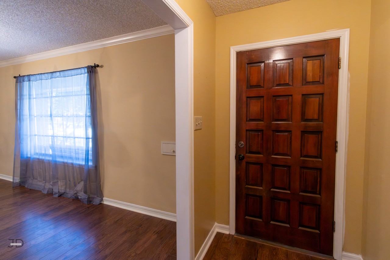 1535 Primrose Dr #1 - Photo 4 of 37