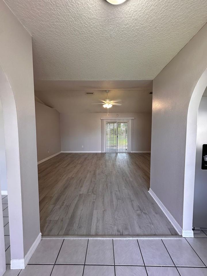 53 Birchwood Dr - Photo 2 of 21