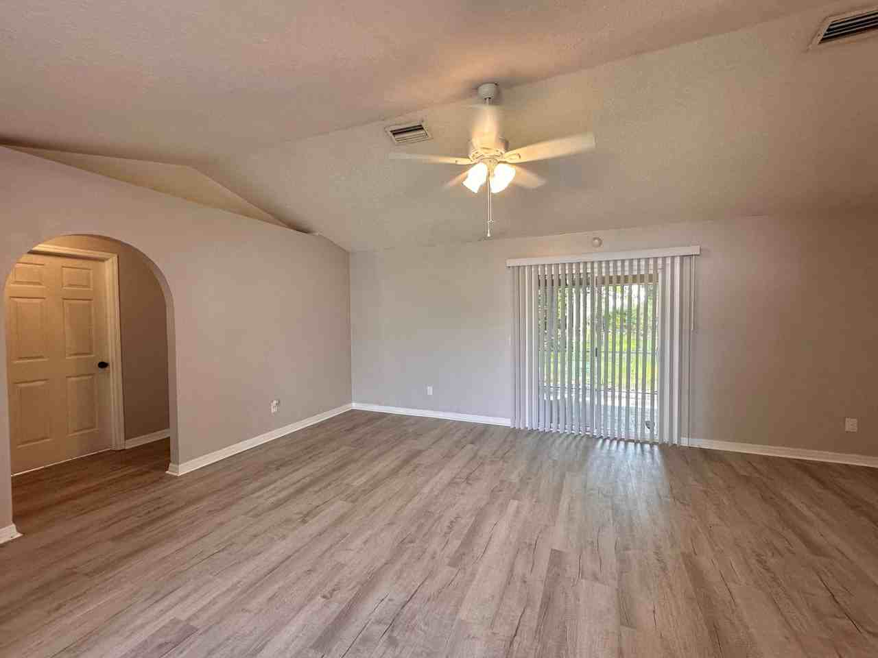 53 Birchwood Dr - Photo 5 of 21